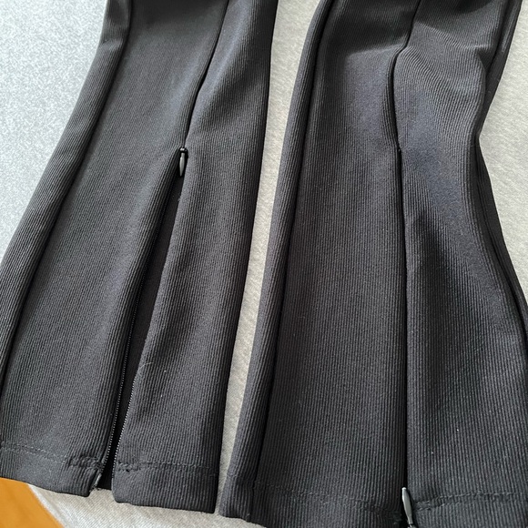 ZARA BLACK ZIPPERED LEGGINGS - Picture 10 of 13